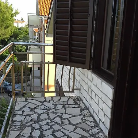 Berto Apartment Nerezine Exterior photo