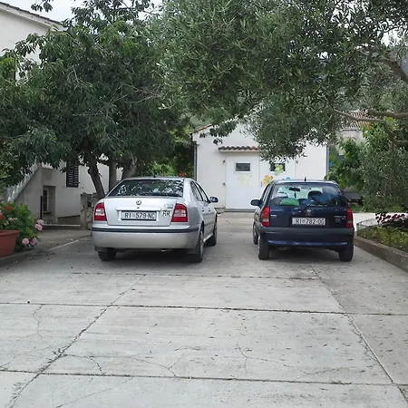 Berto Apartment Nerezine Exterior photo